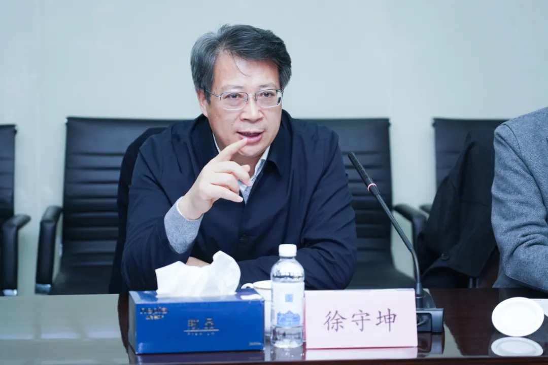 常州大学徐守坤书记、陈海群校长一行莅临ca88参观考察(图3)